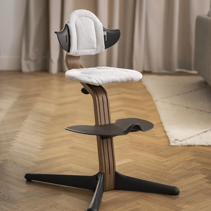 Nomi Matstol - Walnut Black Stokke